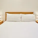 Host & Stay - Knight Retreat